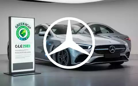 Ein eleganter, moderner Mercedes-Benz CLA EQ 250+ Elektrofahrzeug mit einem prominenten Green NCAP Fünf-Sterne-Rating-Abzeichen. - Foto: über boerse-global.de