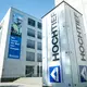 Ab Montag ist der Essener Baukonzern Hochtief im Aktien-Leitindex Dax, in dem die 40 größten börsennotierten Unternehmen Deutschlands vertreten sind. - Bild: Fabian Strauch/dpa