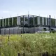 Auch in Deutschland baut Hochtief Rechenzentren. Im nordrhein-westfälischen Heiligenhaus wurde 2025 ein sogenanntes Edge-Rechenzentrum in Betrieb genommen.  - Bild: Fabian Strauch/dpa