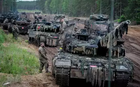 Die Stationierung der Panzerbrigade soll im nächsten Jahr abgeschlossen sein. - Foto: Kay Nietfeld/dpa