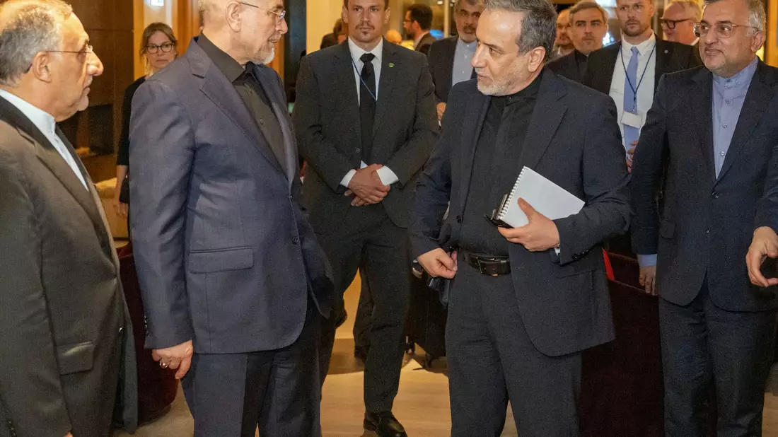 Der iranische Außenminister Araghtschi äußerte sich nach Abschluss der ersten Gespräche positiv. - Bild: Urs Flueeler/KEYSTONE/dpa