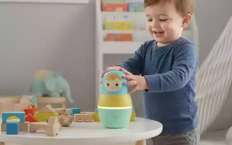 Schluss mit Bildschirm: Wiener Start-up Plappi bringt Kindern Sprachen bei – im Gespräch statt am Display - Foto: presseportal.de