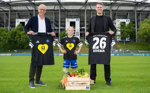 Langfristige Partnerschaft vereinbart: EDEKA wird offizieller Ernährungspartner des HSV - Foto: presseportal.de