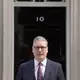 Großbritanniens Premierminister Keir Starmer kündigt seinen Rücktritt an. - Bild: Andrew Matthews/PA Wire/dpa