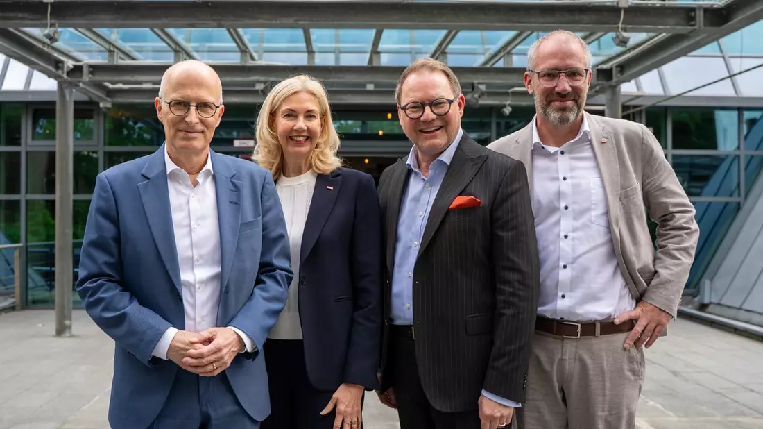 Hamburg zeigt: Die Bauwende gelingt, wenn wir Innovationen konsequent in die Praxis bringen / Zweites Innovations-Forum zu Gast bei VELUX, unter der Schirmherrschaft von Dr. Peter Tschentscher - Bild: presseportal.de