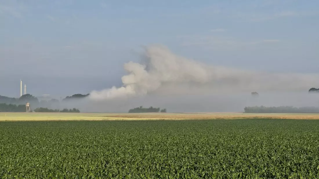 FW Uedem: Abschlussbericht: Großbrand einer landwirtschaftlichen Halle - Bild: presseportal.de