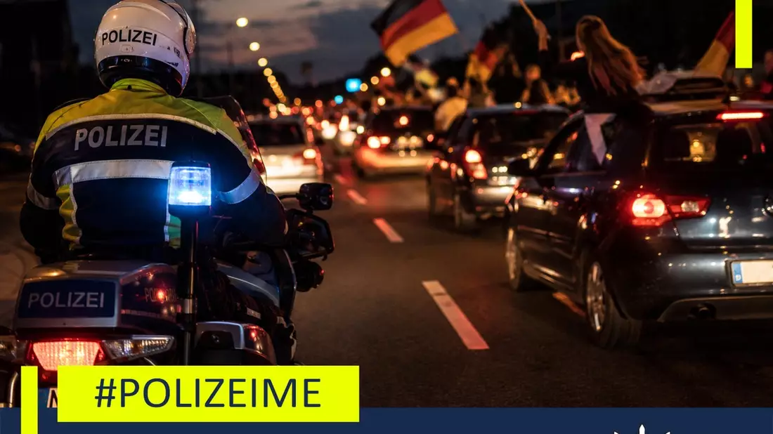 POL-ME: Feiern mit Herz. Fahren mit Verstand: Polizei klärt auf - Was beim Autokorso erlaubt ist und was nicht - 2606096 - Bild: presseportal.de