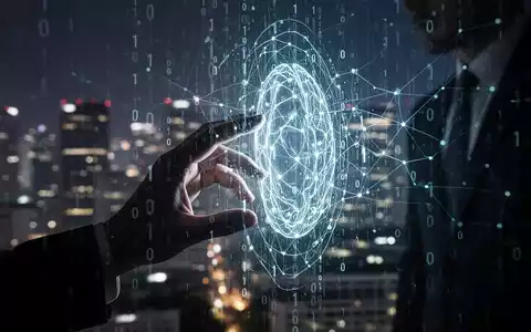 Eine Hand interagiert mit einem leuchtenden digitalen Interface, das Binärcode und neuronale Netzwerkmuster zeigt, im Hintergrund eine verschwommene Stadtansicht. - Foto: über boerse-global.de
