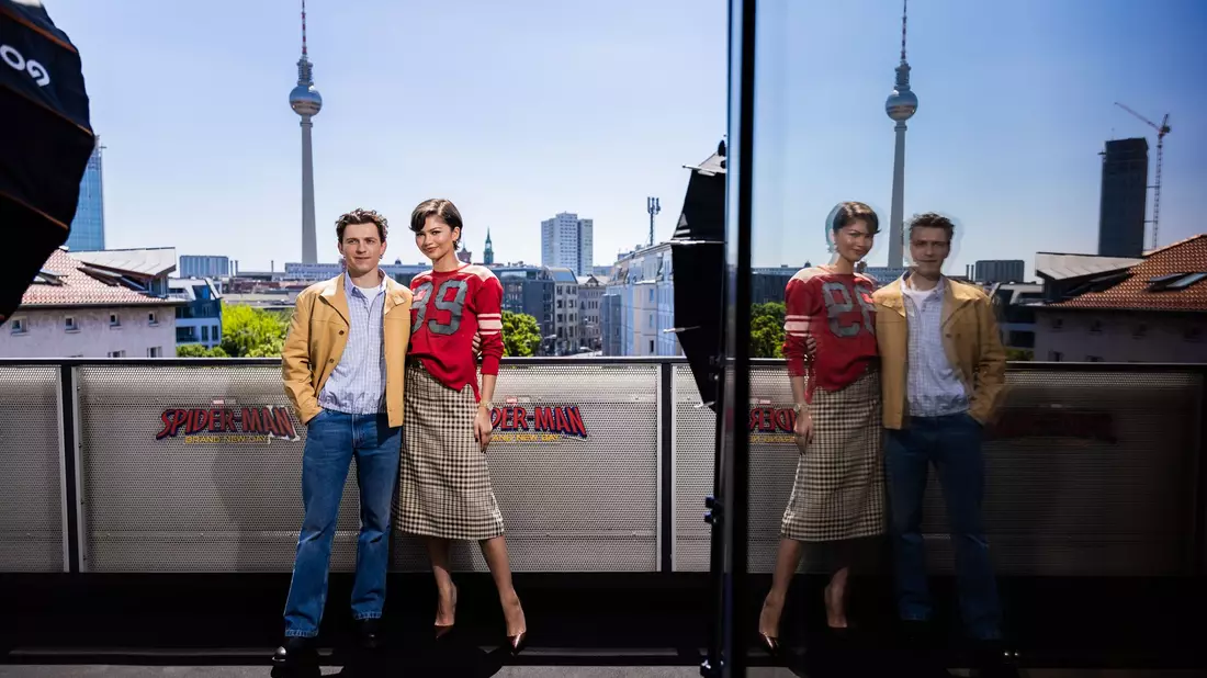 Nicht nur im Film ein Paar: Tom Holland und Zendaya. - Bild: Christoph Soeder/dpa