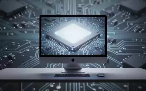 Ein Apple Mac Studio Computer auf einem Schreibtisch mit einem unscharfen Hintergrund, der Mikrochips andeutet. - Foto: über boerse-global.de