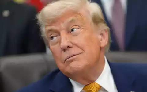 Als Washington Hilfe erbeten habe gegen den Iran, seien wichtige Partner nicht für die Vereinigten Staaten da gewesen, sagte Trump im Weißen Haus. - Foto: Jacquelyn Martin/AP/dpa