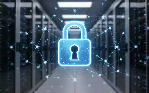 Ein stilisiertes, leuchtend blaues Vorhängeschloss-Symbol über einem digitalen Netzwerk, das Datensicherheit und Datenschutz im Web symbolisiert. - Foto: über boerse-global.de