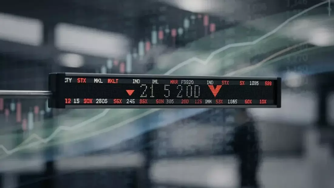 Partners Group Shares Plunge 34% Amid Evergreen Fund Crisis and Analyst Downgrades