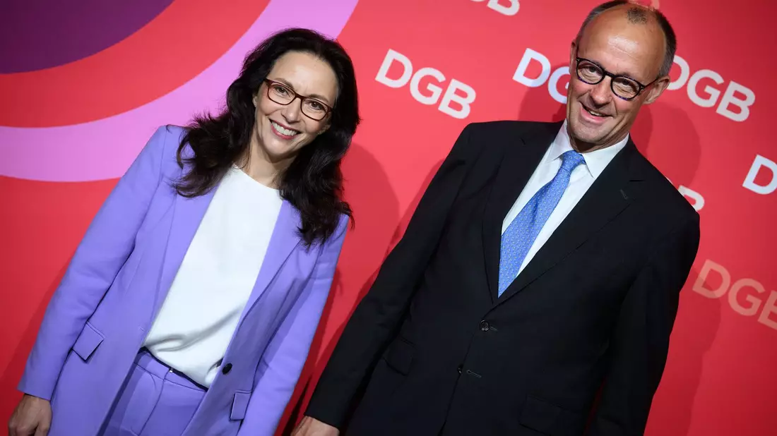 Fahimi rechtfertigt die Buhrufe und Pfiffe gegen Merz (Archivbild) - Bild: Bernd von Jutrczenka/dpa