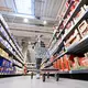 Der größte Teil der Verluste entfällt auf Ladendiebstähle durch Kunden. - Bild: Bernd Weißbrod/dpa