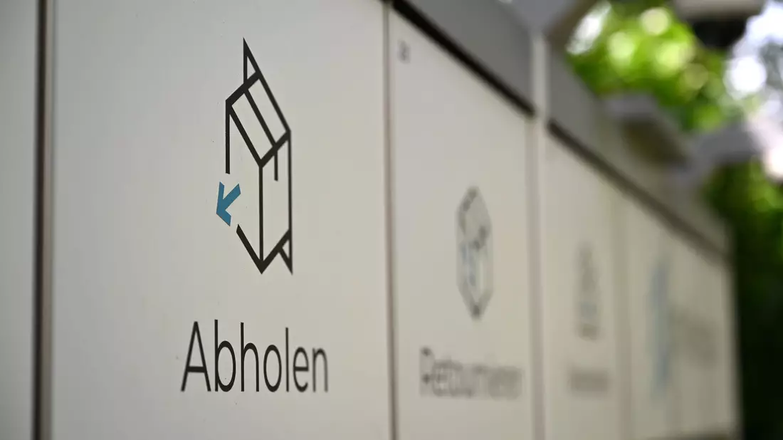 Abholen, Retournieren oder Versenden? All das ist möglich an Paketautomaten. - Bild: Wolf von Dewitz/dpa