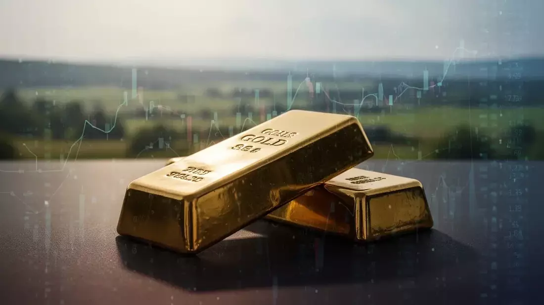 Gold Price Slumps 25% Despite Central Bank Buying Spree: What's Driving the Contradiction?