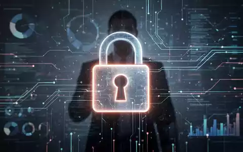 Ein stilisiertes, leuchtendes Vorhängeschloss-Symbol über einer digitalen Benutzeroberfläche mit abstrakten Datenströmen und einer Personensilhouette. - Foto: über boerse-global.de