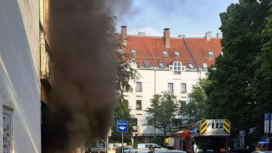 FW-M: Brandmeldeanlage detektiert Feuer in Turnhalle (Lehel) - Bild: presseportal.de