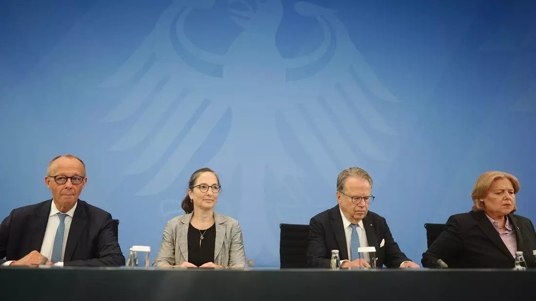 Die 33 Empfehlungen sollen das System der Alterssicherung stabilisieren. - Bild: Kay Nietfeld/dpa