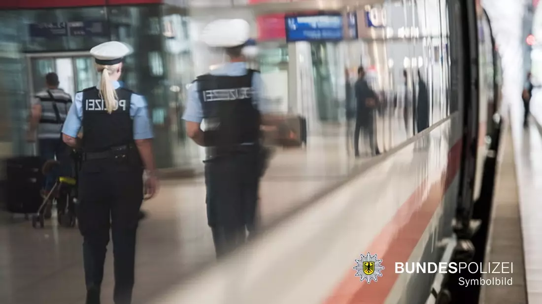 Bundespolizeidirektion München: Unter den Rock gefilmt / Zeugin dokumentiert Tatgeschehen mit Handy - Bild: presseportal.de