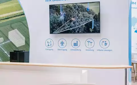 Omexom auf der The Smarter E Europe / In München präsentiert das Unternehmen Lösungen für Photovoltaik, Netzanschluss, Umspannwerke, E-Mobilität und ACOUSTISCAN - Foto: presseportal.de
