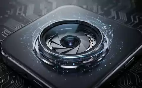 Close-up of a high-tech smartphone camera lens, revealing internal mechanical parts and a glowing variable aperture system. - Foto: über boerse-global.de
