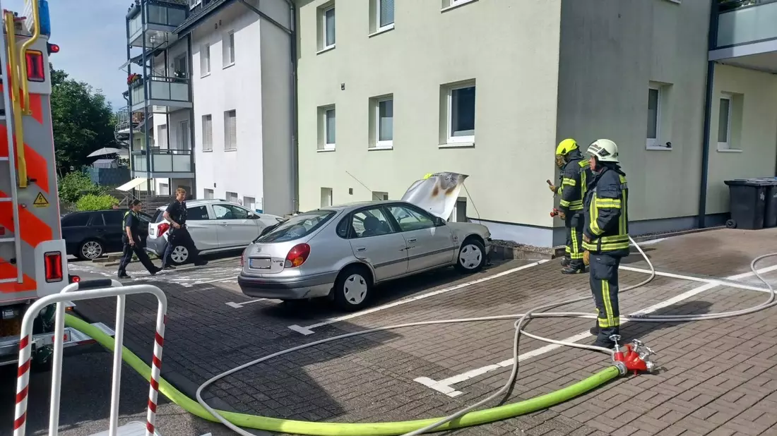FW Leichlingen: Feuerlöscher richtig eingesetzt und größeren Schaden verhindert - Bild: presseportal.de
