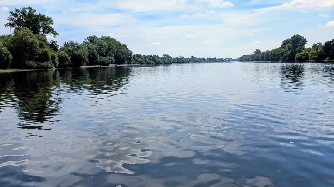 POL-HPE: Sommerliche Temperaturen locken ans Wasser - Wasserschutzpolizei appelliert an Erholungssuchende - Bild: presseportal.de