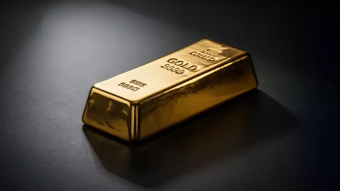 El oro corrige un 4,7% en 2026: Fed dura, petróleo y ETF lastran al metal