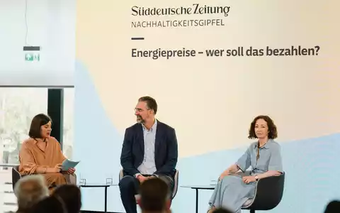 Westfalen-CEO Thomas Perkmann beim SZ-Nachhaltigkeitsgipfel: ,Wer Klimaneutralität will, muss vor allem den Strom günstiger machen.' - Foto: presseportal.de
