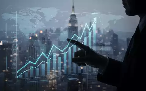 Eine Hand manipuliert eine digitale Benutzeroberfläche mit einem irreführenden Finanzdiagramm, das hohe Gewinne zeigt, während im Hintergrund eine verschwommene Stadtlandschaft zu sehen ist. - Foto: über boerse-global.de