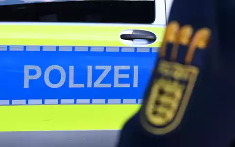 Ein Polizist ist mit seinem Motorrad bei einem Fahrsicherheitstraining verunglückt und gestorben. (Symbolbild) - Foto: Bernd Weißbrod/dpa