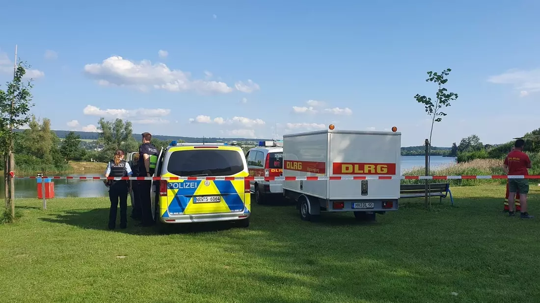 POL-HX: Badeunfall: 18-Jähriger ertrinkt im Freizeitsee Godelheim - Bild: presseportal.de