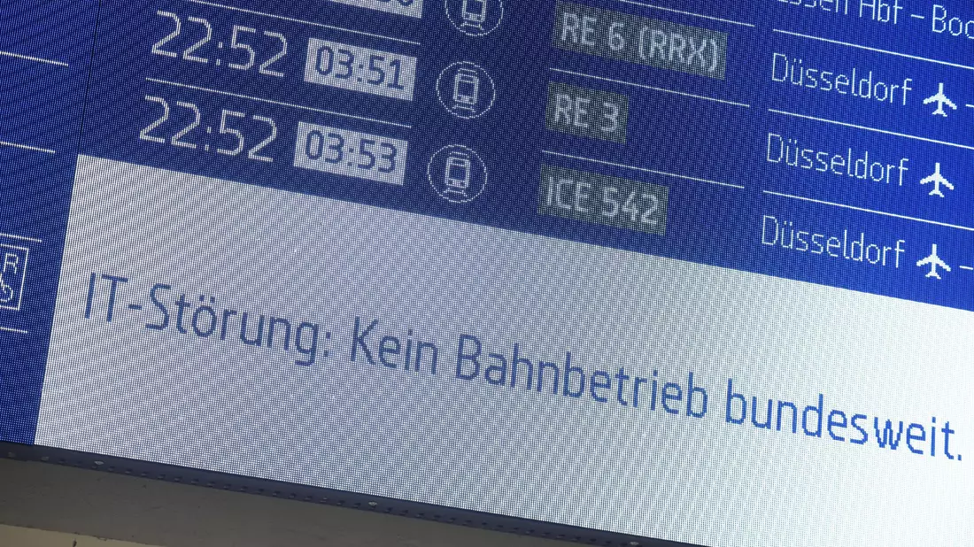 Bundesweit steht der Verkehr der Deutschen Bahn still. - Bild: Christoph Reichwein/dpa