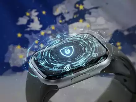 Close-up of a smart IoT device with digital data streams and cybersecurity symbols, hinting at EU product liability regulations. - Foto: über boerse-global.de