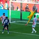 Kroatiens Torwart Dominik Livakovic bewahrte den Favoriten vor einem Gegentor. - Bild: Chris Young/The Canadian Press/AP/dpa