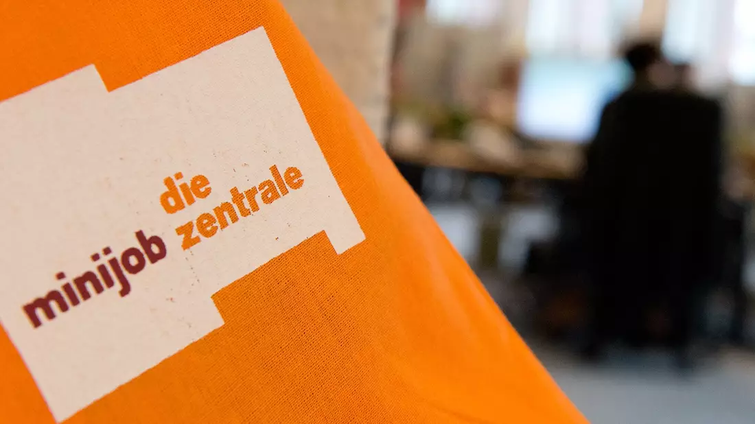 Die Möglichkeit von Minijobs, steuer-und abgabenfrei für die Beschäftigten, soll künftig wegfallen (Archivbild).  - Bild: Marc Tirl/dpa
