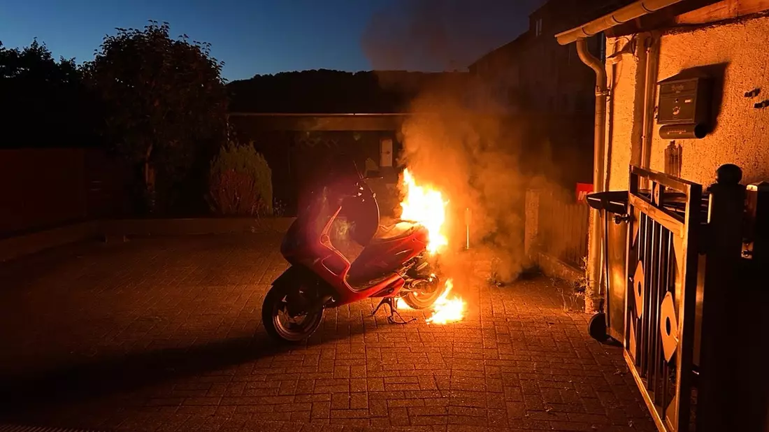 POL-PDWIL: Prüm - Brand eines Motorrollers - Bild: presseportal.de