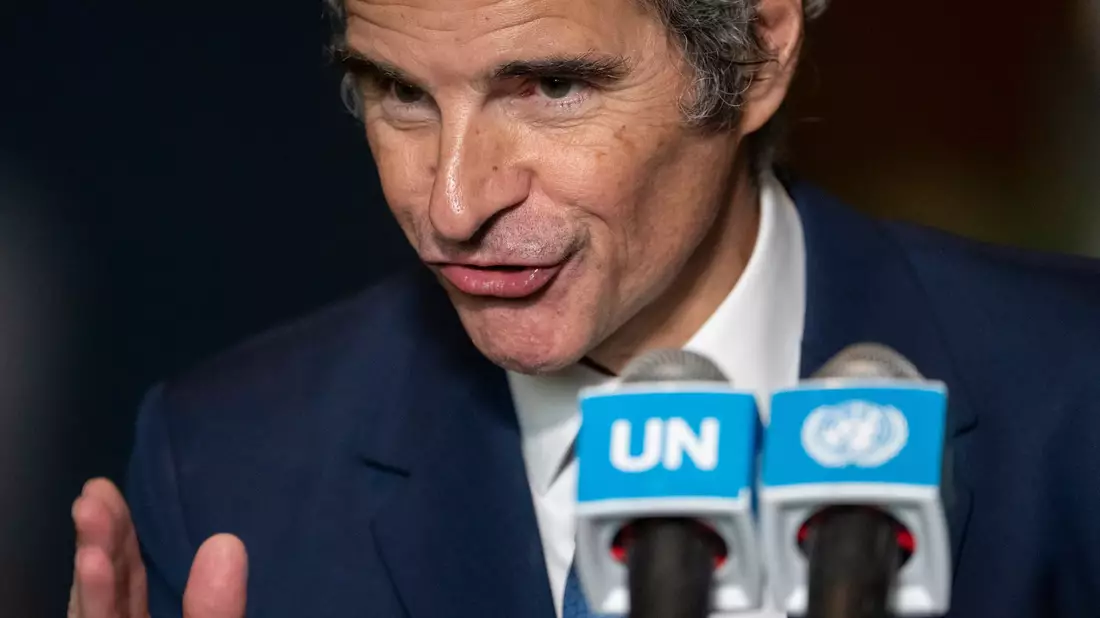 IAEA-Chef Grossi verwies auf die US-iranische Rahmenvereinbarung, wonach das Uran unter der IAEA-Aufsicht zumindest verdünnt werden soll. (Archivbild) - Bild: Yuki Iwamura/AP/dpa