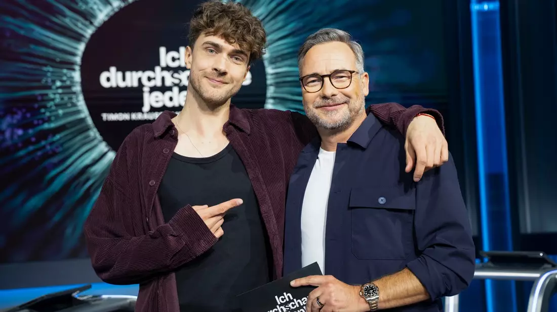 Timon Krause Matthias Opdenhövel Ich durchschaue jeden! - Timon Krauses Mentalisten Show - Bild: Joyn/Joshua Schneider, presseportal.de
