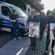 Die Zuschauerplätze reichen nicht aus - Bild: Boris Roessler/dpa
