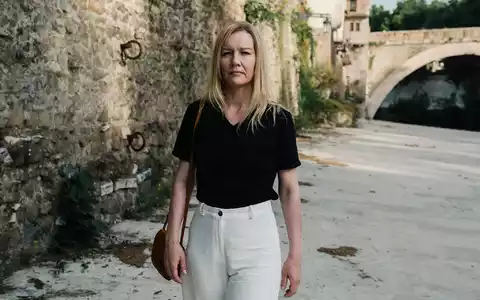 Hüller in einer Szene des Films. - Foto: Elliott Kreyenberg/Weltkino/dpa