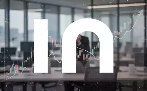 Ein fallender Börsenkursgraph mit einer nachdenklichen Person im unscharfen Hintergrund, symbolisiert einen starken Wertverlust. - Foto: über boerse-global.de