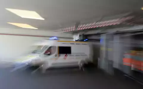 Ein aus dem Kongo nach Frankreich zurückgekehrter Arzt ist an Ebola erkrankt. (Symbolbild) - Foto: David Vincent/AP/dpa