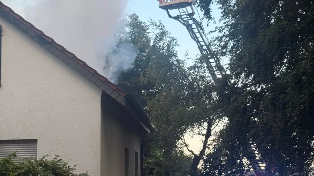 FW Bad Oeynhausen: Brand eines Wohnhauses in Volmerdingsen - Bild: presseportal.de