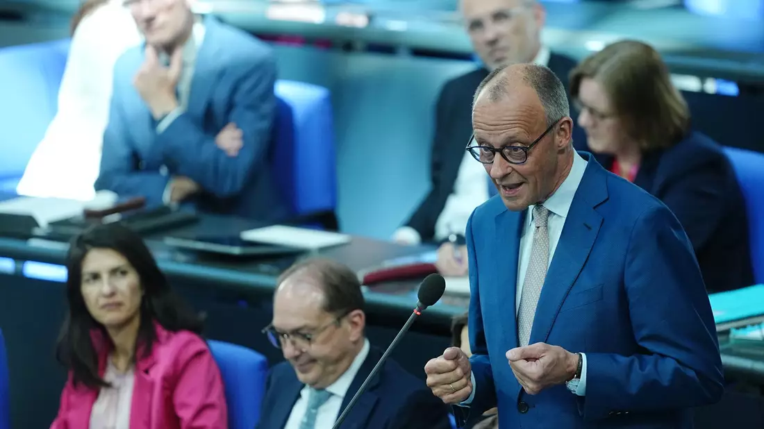 Merz hofft auf Klarheit zu Rentenreform bis Jahresende.  - Bild: Kay Nietfeld/dpa