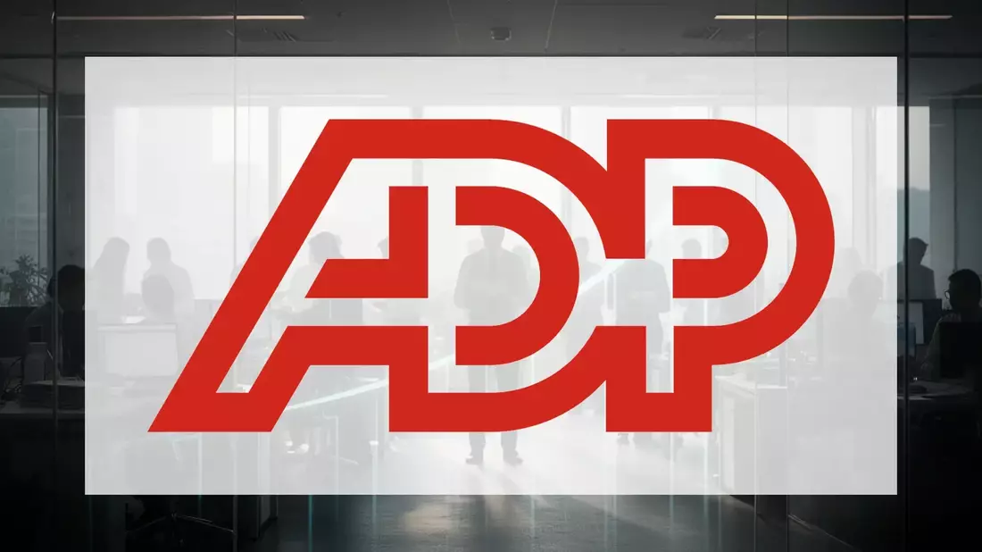 ADP-Arbeitsmarktbericht: Erster Anstieg der Einstellungen seit Mai