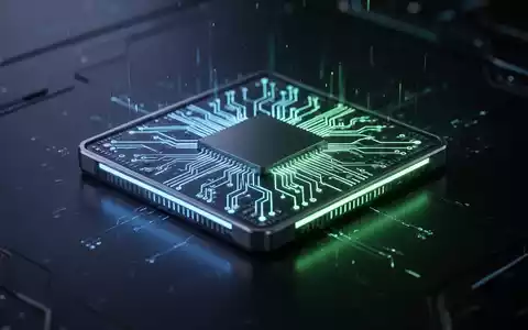A close-up of a futuristic microchip with glowing blue and green circuits, symbolizing advanced AI and LLM inference technology. - Foto: über boerse-global.de