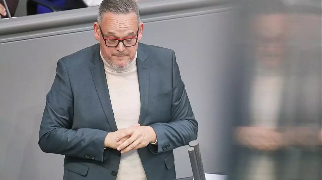 AfD-Politiker Reichardt soll angeblich Hitlergruß gezeigt haben